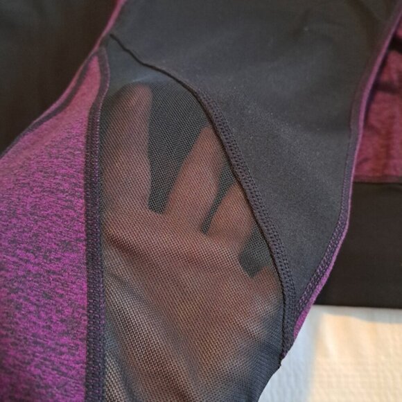 Livi Active women's size 18/20 purple & black leggings, mesh inlay EUC - Picture 5 of 6